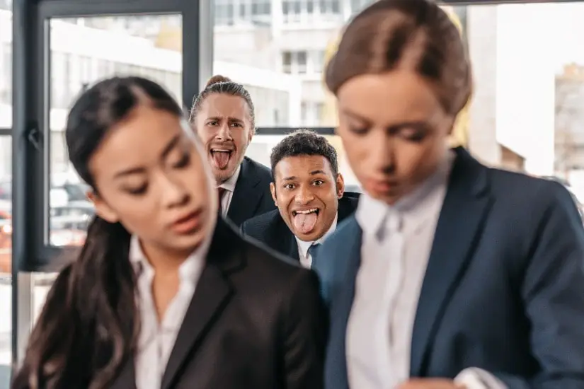 ambiente di lavoro tossico