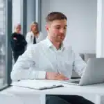 Gestione di presenze dei dipendenti con Sesame HR